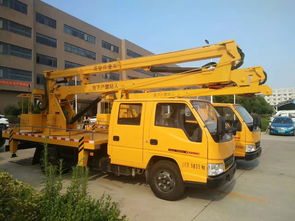 藍(lán)牌高空作業(yè)車13.5米作業(yè)高度全國配送，隨車吊功能助力高效作業(yè)